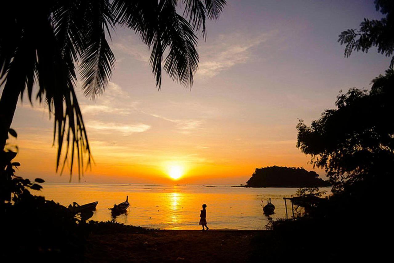 Libong Relax Beach Resort Trang Exterior photo