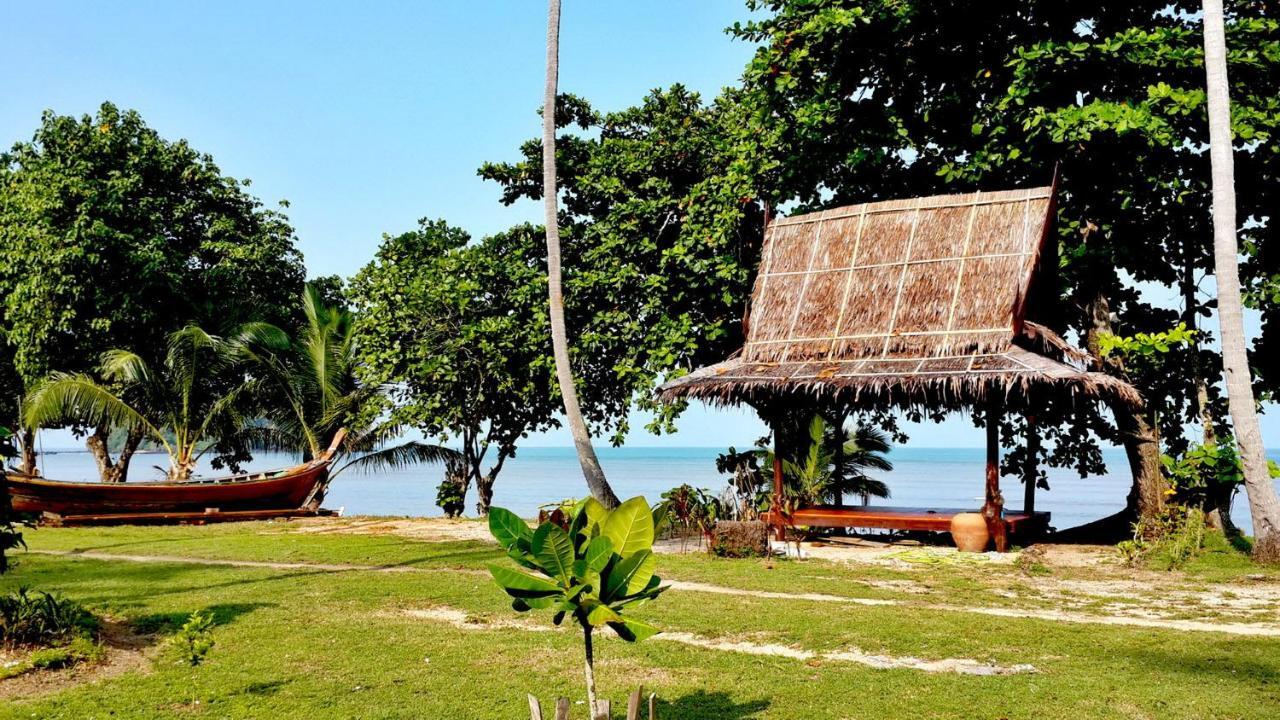 Libong Relax Beach Resort Trang Exterior photo